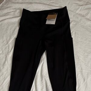 The North Face Women’s Skyway Leggings FlashDry-XD Medium NWT